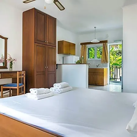 Hotel Stefanos 3*